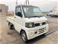 2011 Nissan Clipper Truck