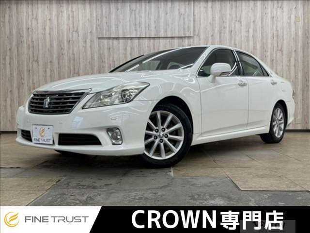 2011 Toyota Crown Royal Series