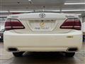 2011 Toyota Crown Royal Series