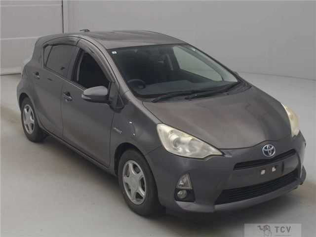 2013 Toyota AQUA