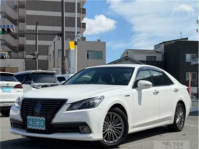 2015 Toyota Crown Hybrid