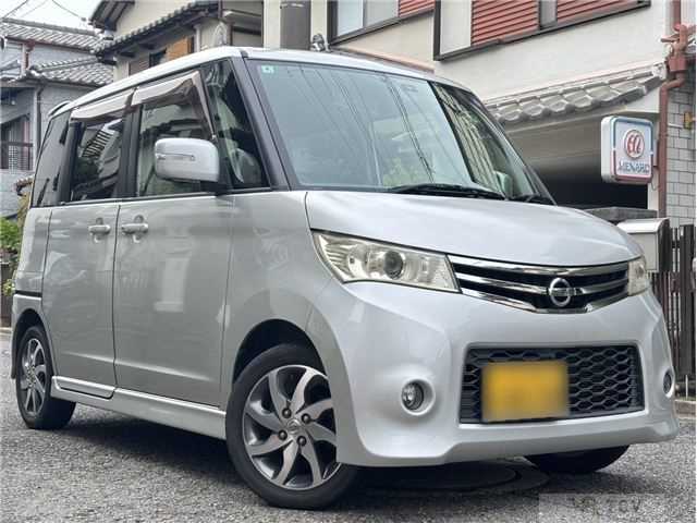 2010 Nissan ROOX