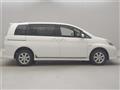 2013 Toyota Isis