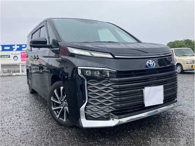 2022 Toyota Voxy