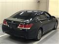 2013 Toyota Crown Hybrid