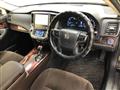 2013 Toyota Crown Hybrid