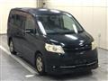 2005 Nissan Serena