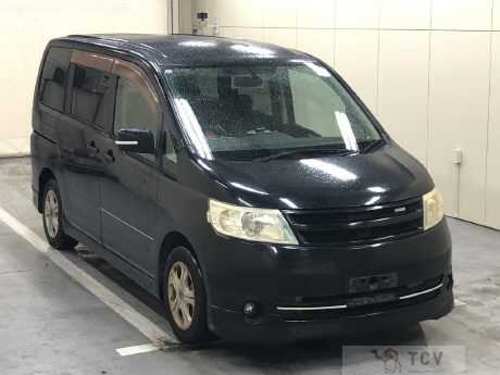 2005 Nissan Serena