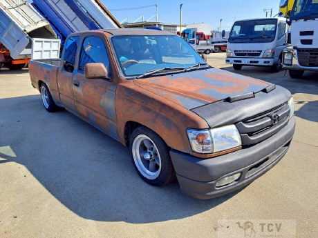 2003 Toyota Hilux