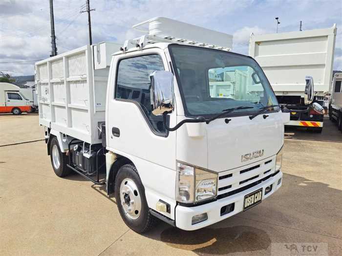 2014 Isuzu Elf Truck