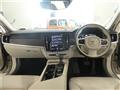 2017 Volvo V90