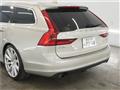 2017 Volvo V90