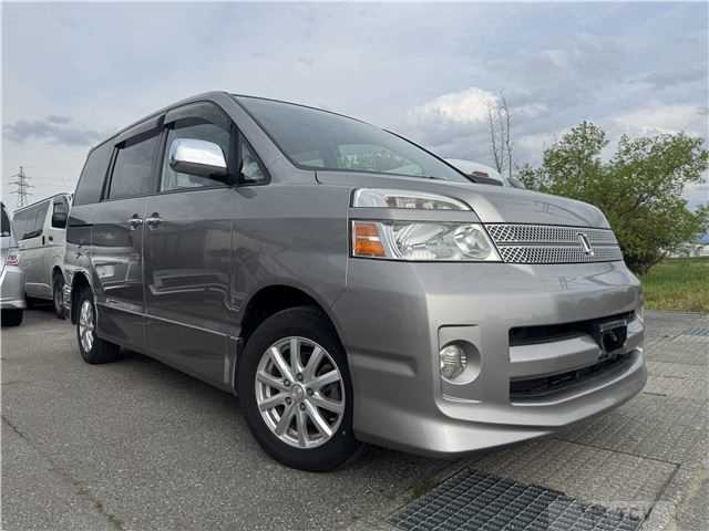 2007 Toyota Voxy