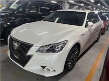 2013 Toyota Crown Hybrid