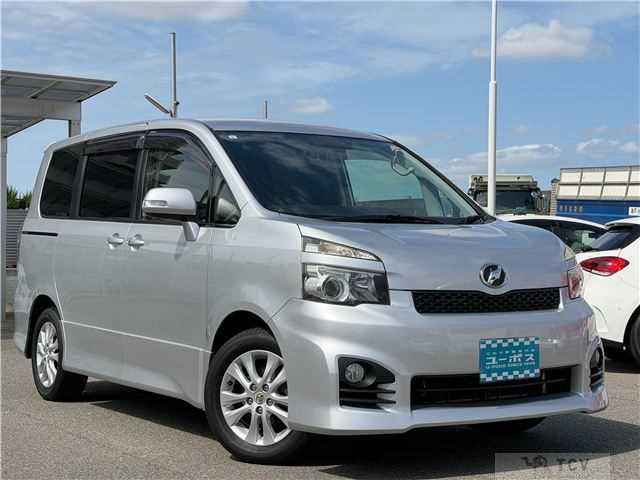 2011 Toyota Voxy