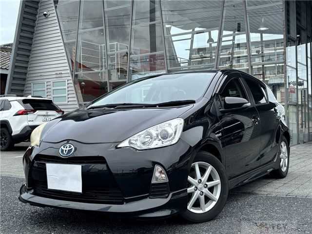 2013 Toyota AQUA