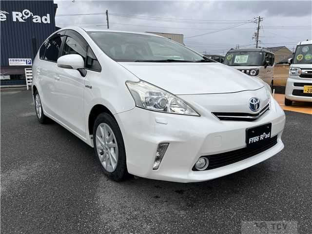 2013 Toyota PRIUS α