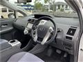 2013 Toyota PRIUS α