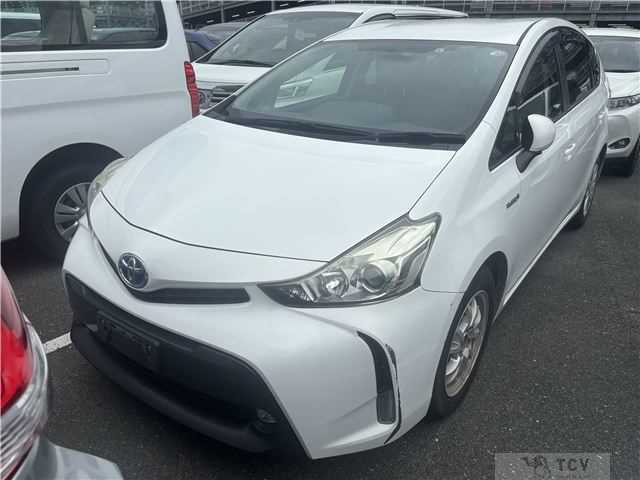 2015 Toyota PRIUS α