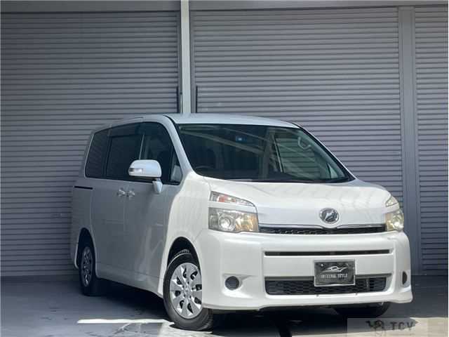 2011 Toyota Voxy