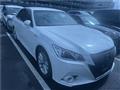 2013 Toyota Crown Hybrid