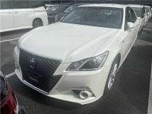 2013 Toyota Crown Hybrid