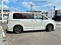 2007 Mitsubishi Delica D5