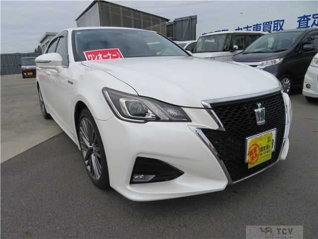 2016 Toyota Crown Hybrid