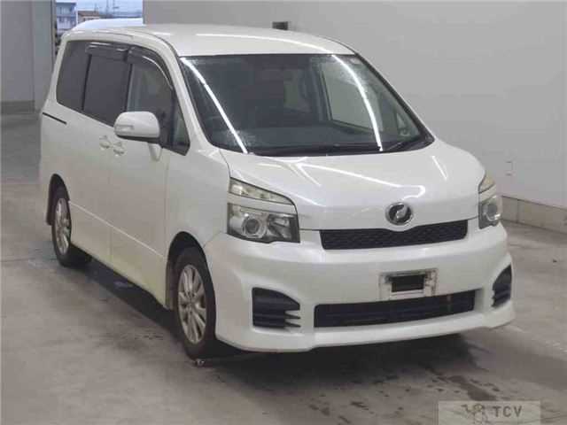 2011 Toyota Voxy