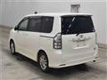 2011 Toyota Voxy