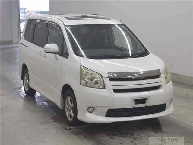 2010 Toyota Noah