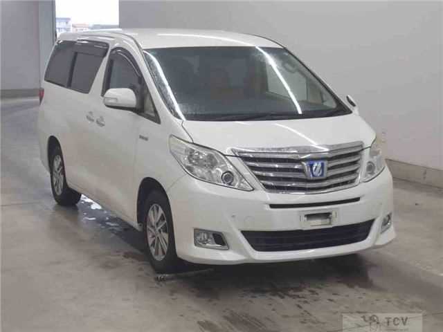 2013 Toyota Alphard Hybrid