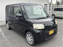 2011 Daihatsu Tanto