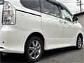 2010 Toyota Voxy
