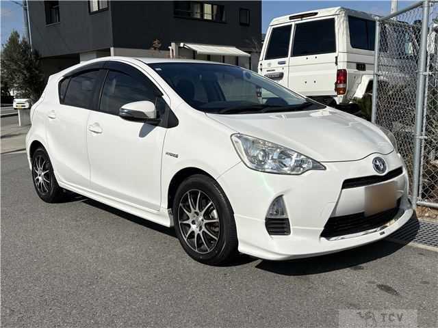 2012 Toyota AQUA