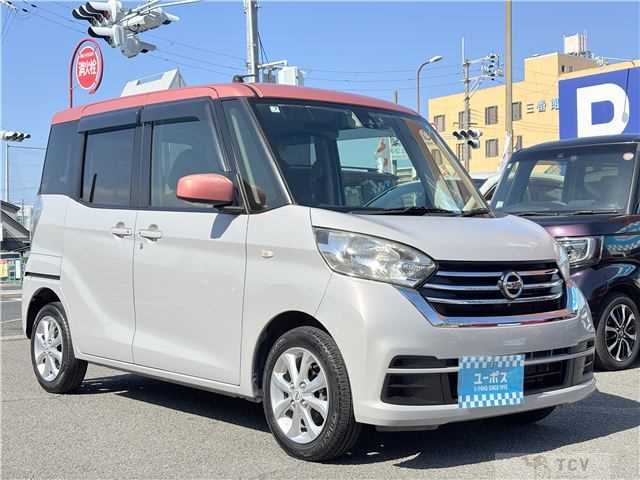 2017 Nissan ROOX