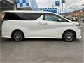 2017 Toyota Vellfire