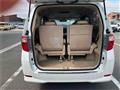 2013 Toyota Alphard Hybrid