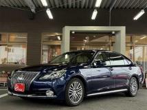 2016 Toyota Crown Majesta