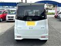 2012 Nissan ROOX