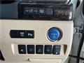 2013 Toyota Alphard Hybrid