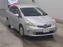 2013 Toyota PRIUS α
