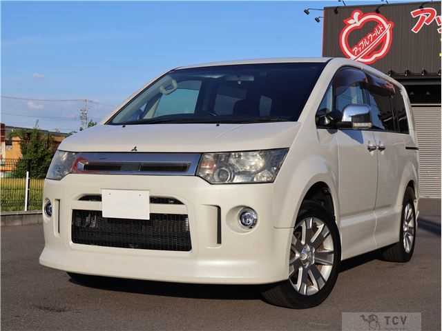 2013 Mitsubishi Delica D5