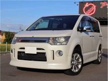 2013 Mitsubishi Delica D5