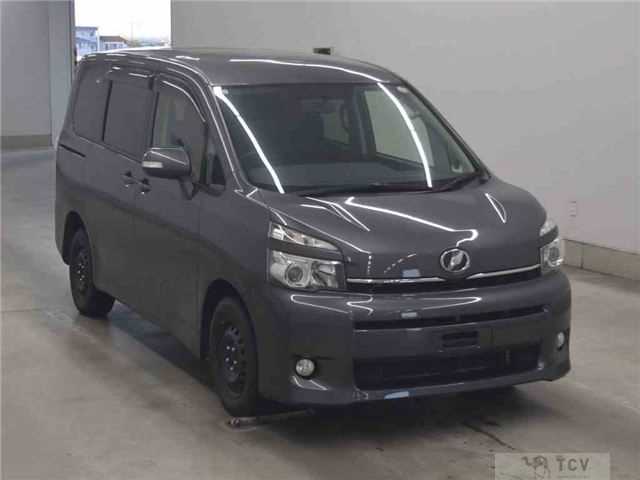 2013 Toyota Voxy