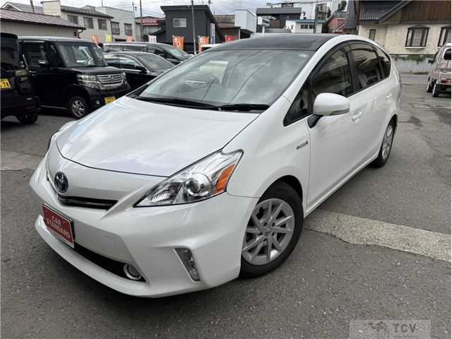 2013 Toyota PRIUS α