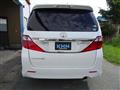 2013 Toyota Alphard G