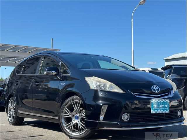 2013 Toyota PRIUS α