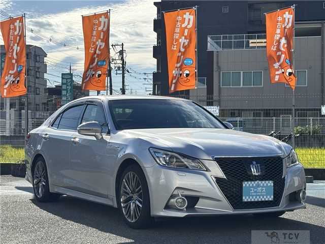 2014 Toyota Crown Hybrid