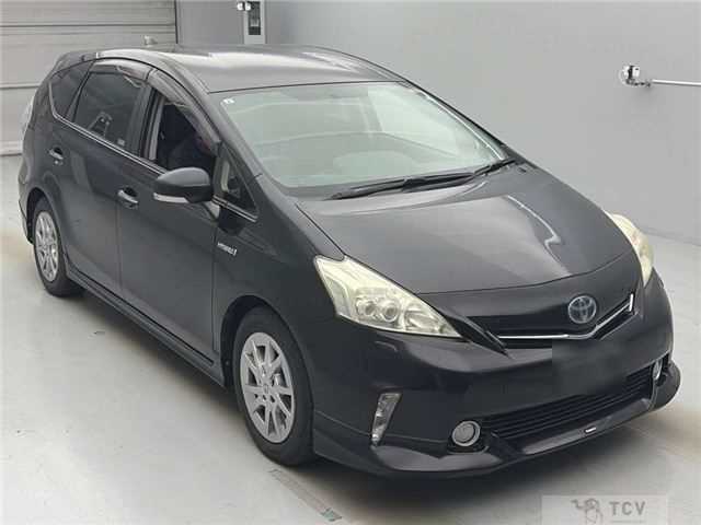 2013 Toyota PRIUS α